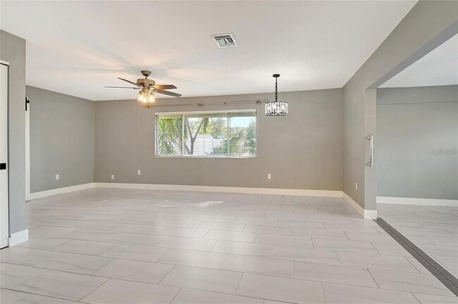 Building Photo - 2332 Canalbluff Pl