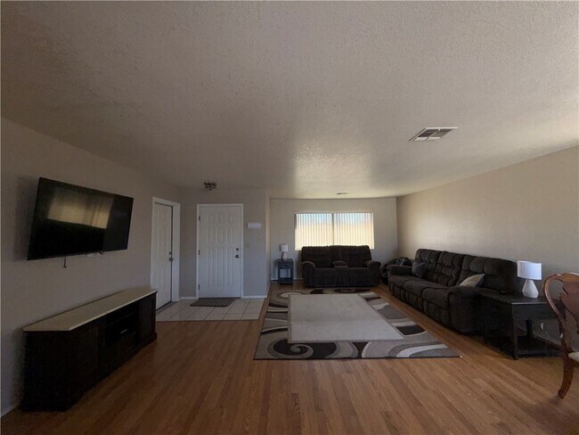 Building Photo - 1097 Sahuaro Dr