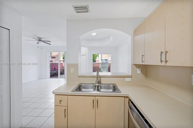 Building Photo - 642 SW 106th Ave