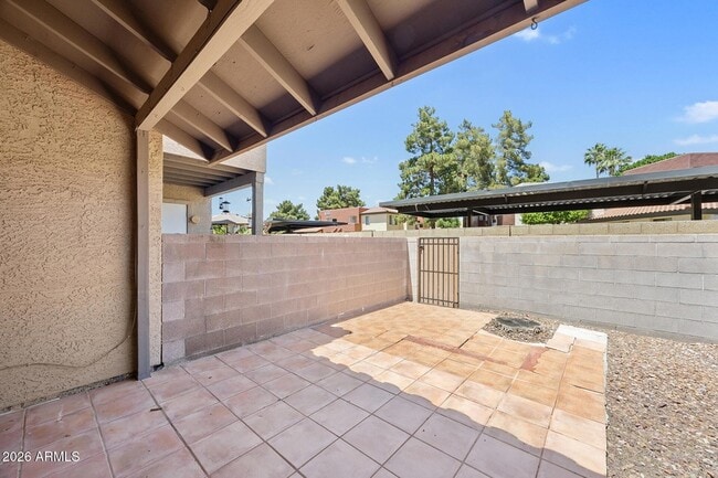 Building Photo - 5704 E Aire Libre Ave