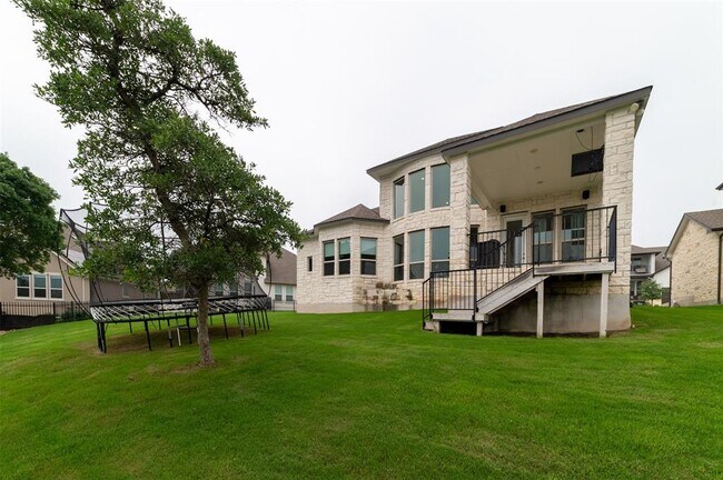 Building Photo - 2400 Sunset Vista Cir