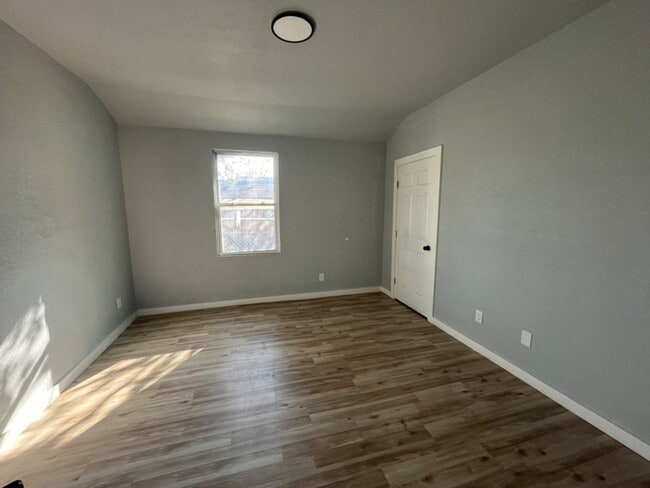 Building Photo - 2714 Observation Dr