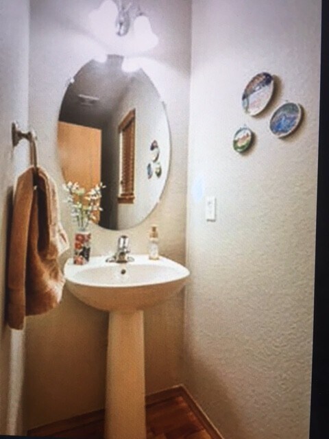 Building Photo - Beautiful 4 bed High End home in West Fort Collins