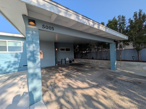 Building Photo - 5005 Vista Pl