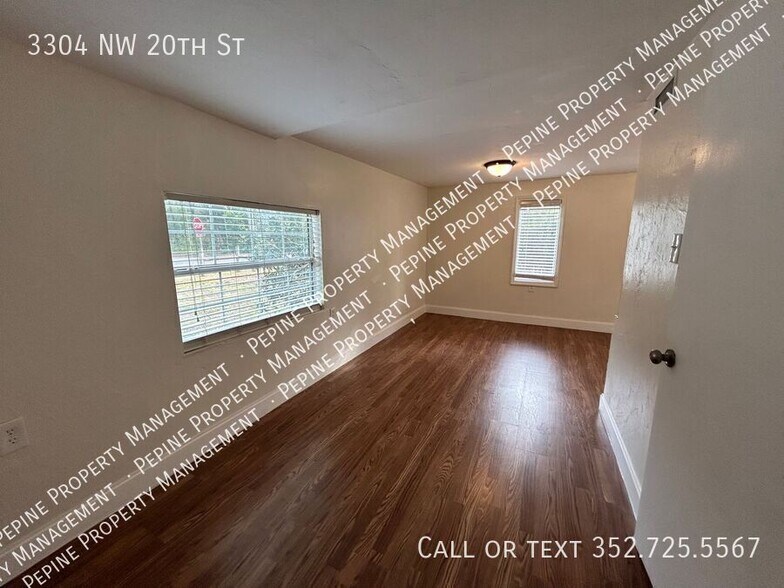 Building Photo - 3304 NW 20th St