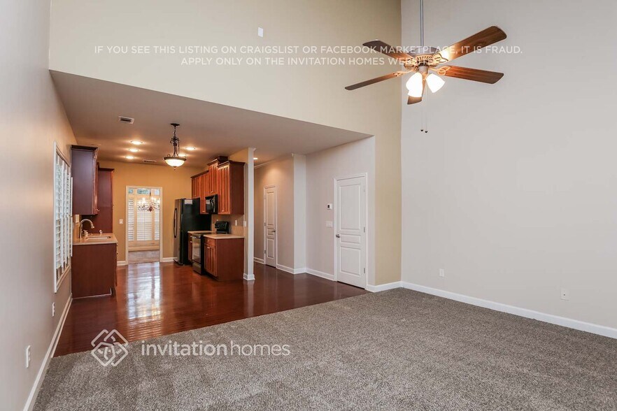 Building Photo - 607 Pringle Dr NE