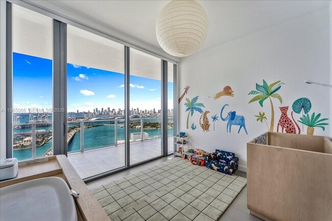 Building Photo - 501 West Ave