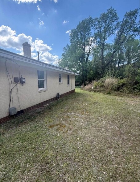 Building Photo - 1007 N Virginia St