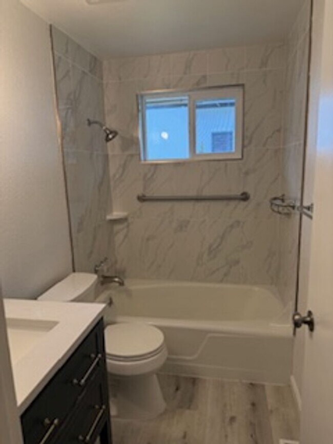 Building Photo - 11217-11219 105th Ave SW