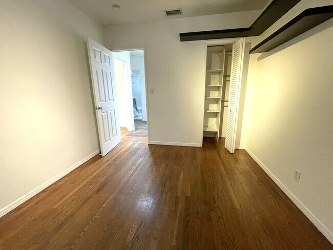Building Photo - 2618 Spreckels Ln