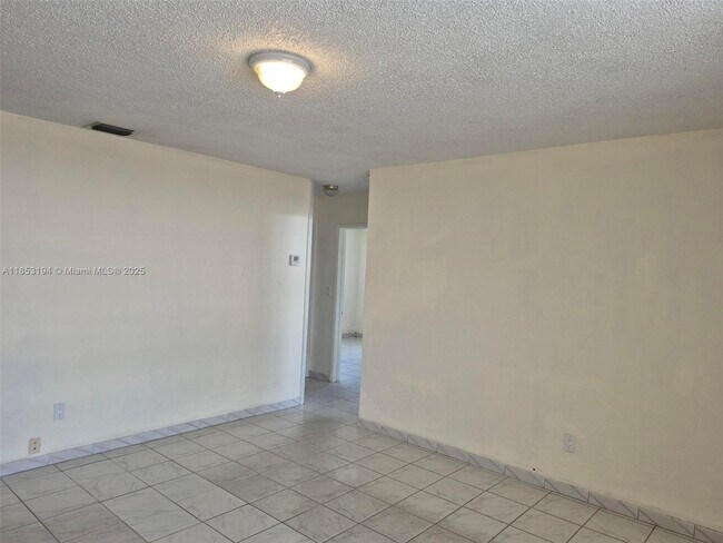 Building Photo - 641 W 30th St