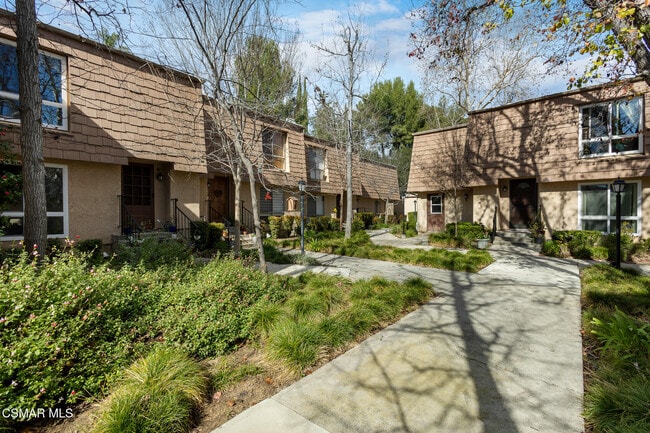 Building Photo - 4021 Yankee Dr