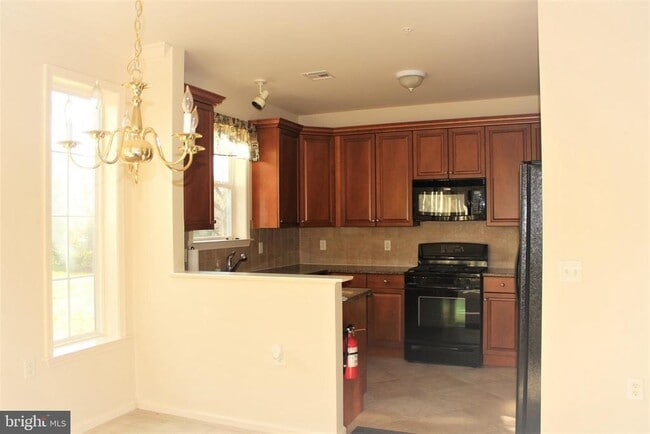 Building Photo - 611 Masterson Ct