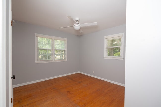 Building Photo - 9300 Outlook Dr