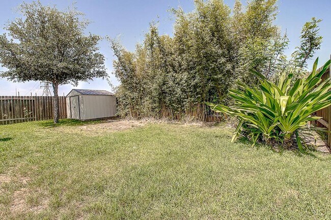 Building Photo - 27014 Henson Falls Dr