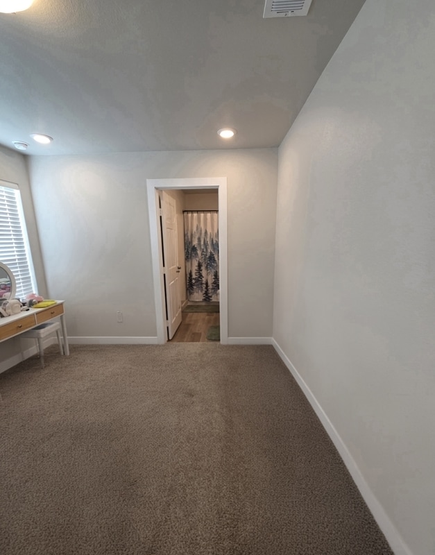 Building Photo - 322 Graze St