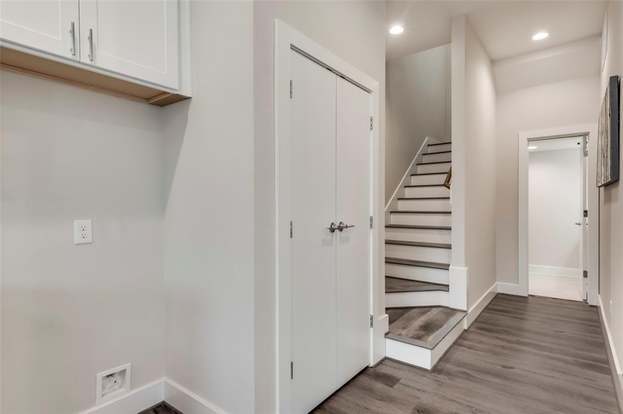 Building Photo - 3362 Pinemont Dr