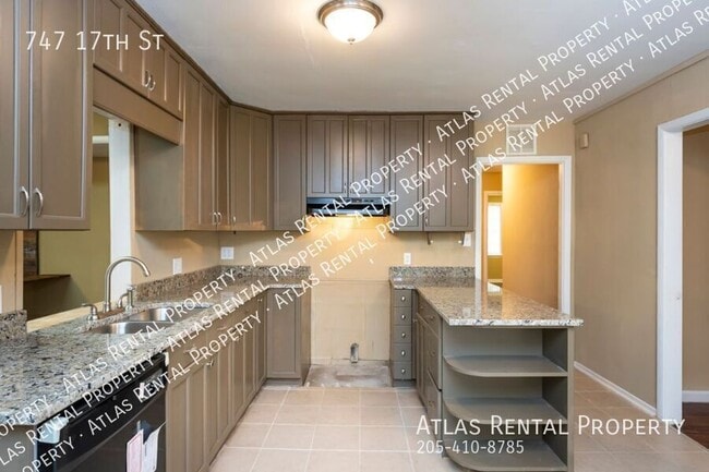 Building Photo - 747 17th St