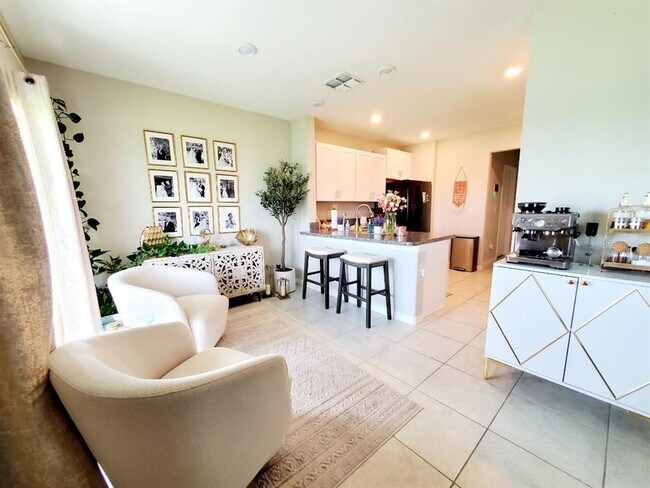 Building Photo - 7026 Samuel Ivy Dr