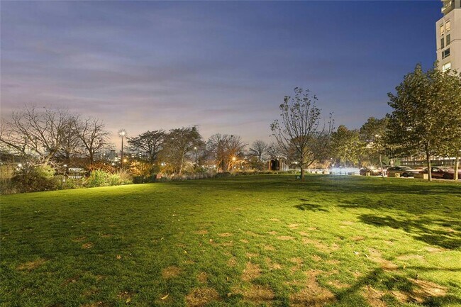 Building Photo - 44 East Ave