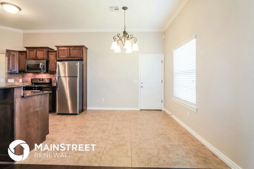 Building Photo - 9604 Wessex Dr