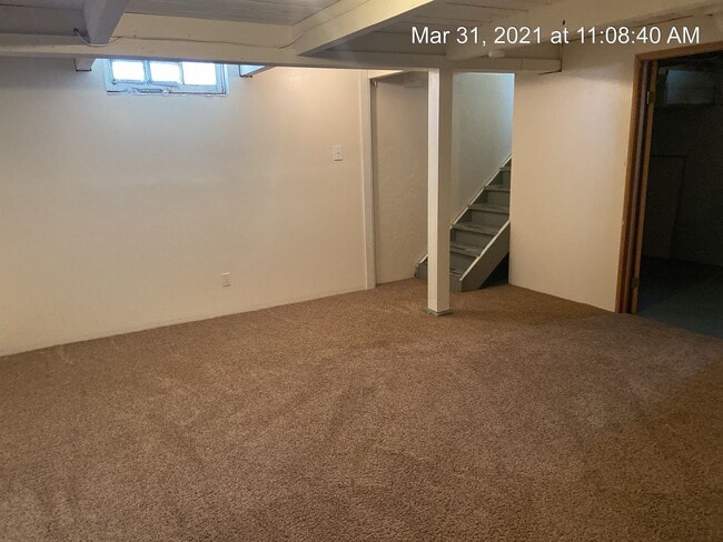 Building Photo - Northtown Area Home