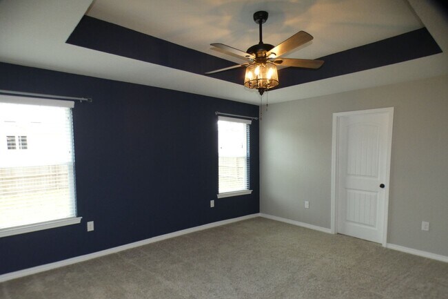 Building Photo - 3-Bedroom Home - The Woodlands