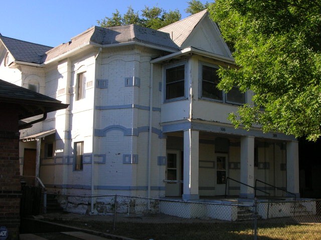 Building Photo - 306-308 Broadway Ave