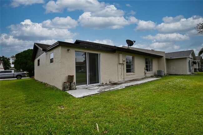 Building Photo - 1156 Alicante Ave