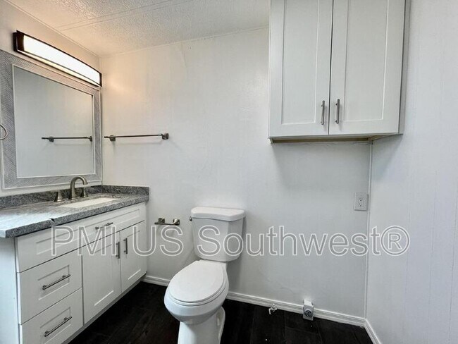 Building Photo - 437 Riverfront Dr