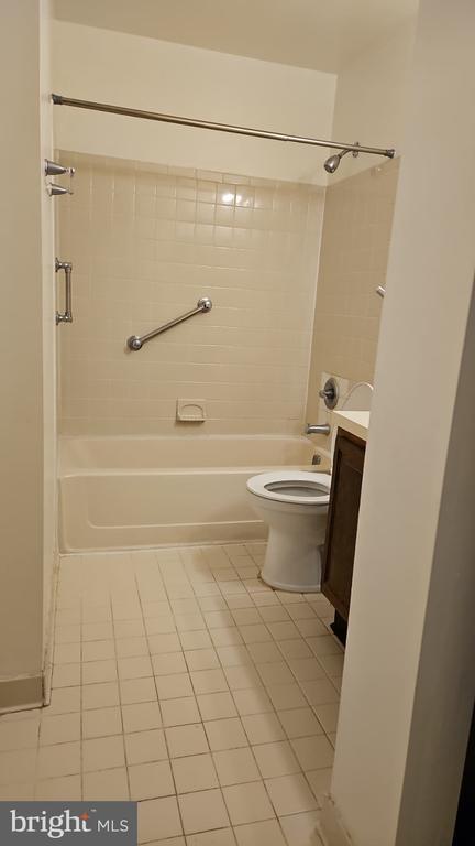 Building Photo - 909 Ravens Crest Dr