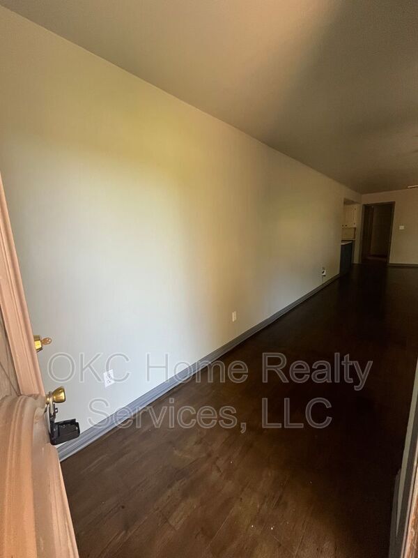 Building Photo - 3604 Willow Springs Dr