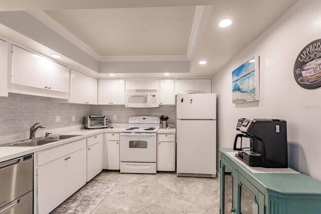 Building Photo - 1200 E Peppertree Ln