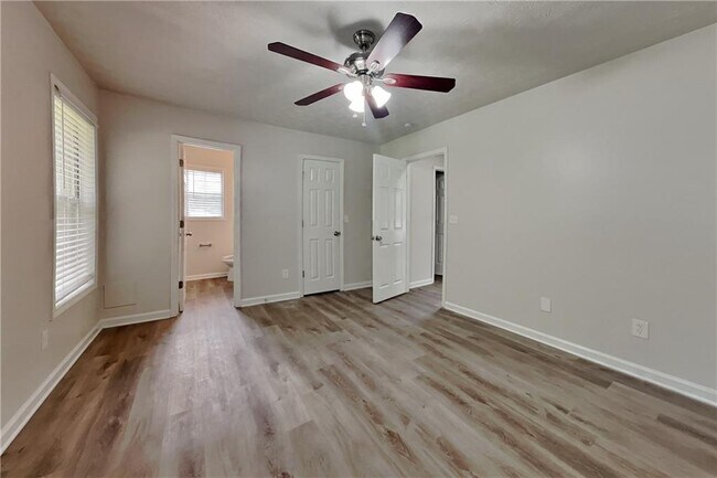 Building Photo - 3685 E Bolding Rd