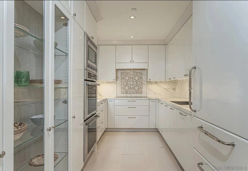 Building Photo - 700 Front St