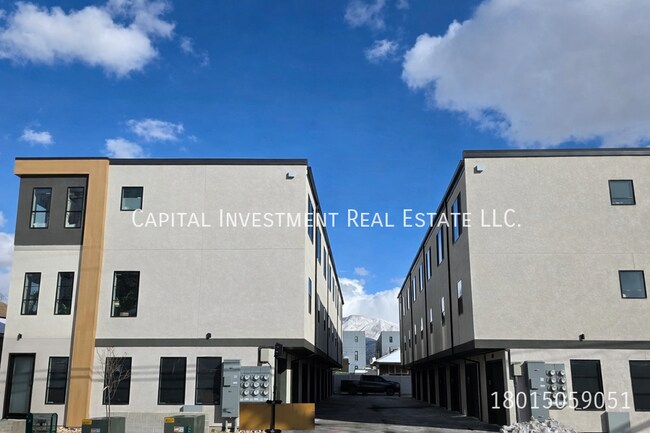 Building Photo - 1689 S W Temple St