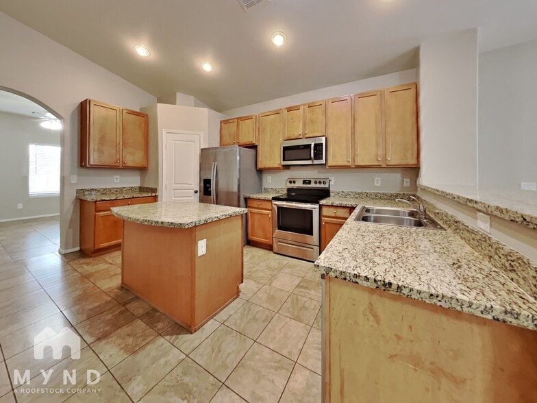 Building Photo - 6315 S 25th Dr