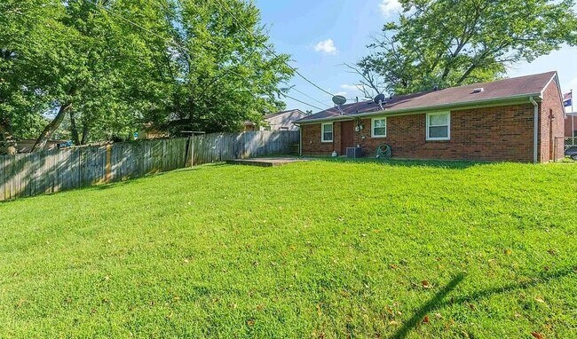 Building Photo - 2705 Redford Dr