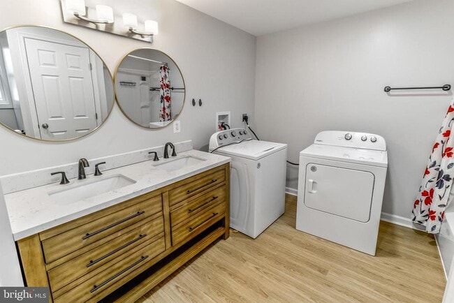 Building Photo - 28 B St