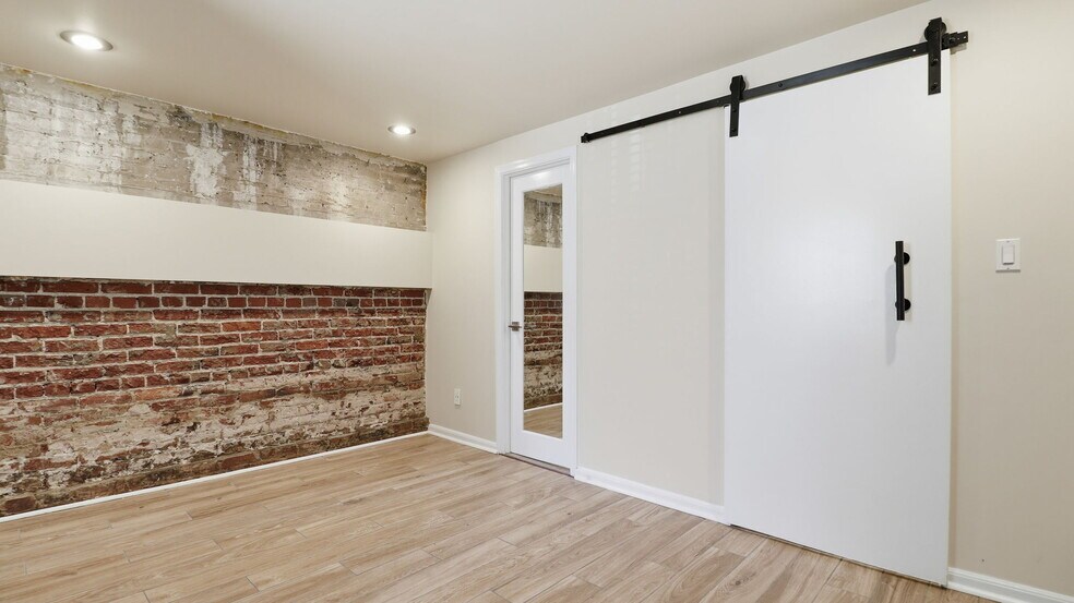 Exposed Brick - 1450 Harvard St NW