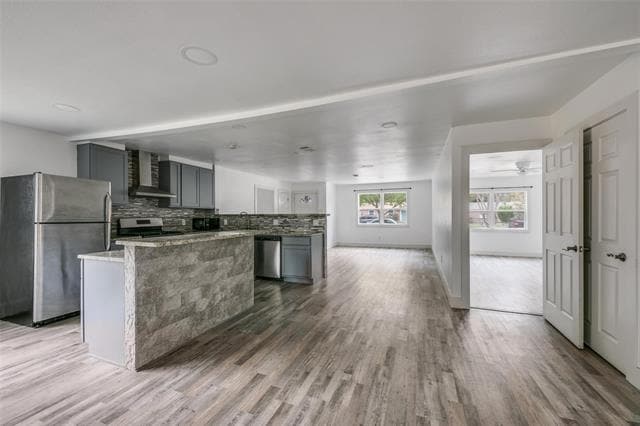 Building Photo - 4524 Harvey Dr