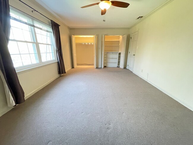 Building Photo - Beautiful Banbury...Lovely 2 bedroom off E...