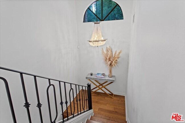 Building Photo - 9311 Burton Wy