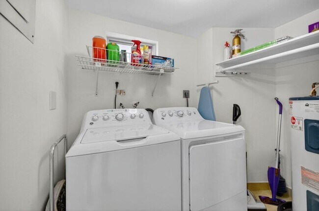 Building Photo - 5503 Bluejack Oak Cir