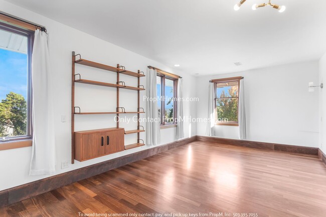 Building Photo - Spacious Large Sanctuary in SE Portland’s ...
