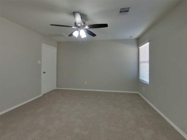 Building Photo - 814 Lightningbug Ln