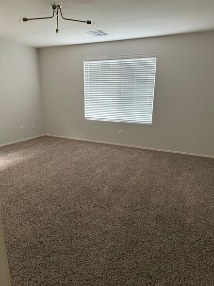 Building Photo - 7468 Morisset Ave