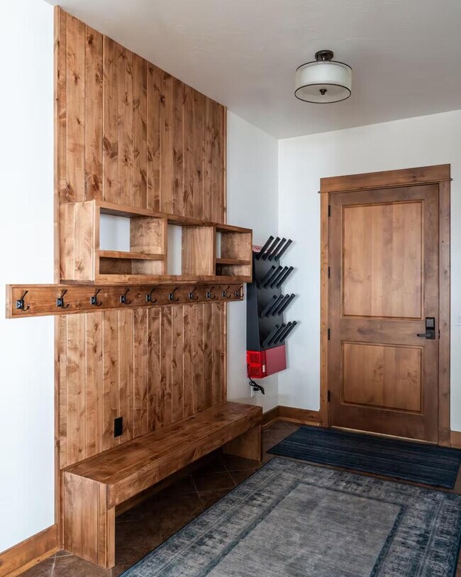 Building Photo - 12 Silver Star Drive