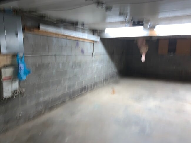 Building Photo - 4268 Sample Ct