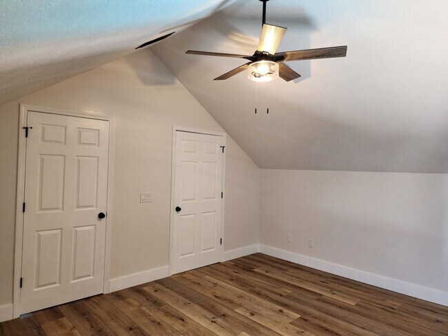 Building Photo - Beach Cottage